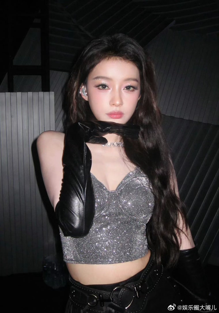 孙怡现场直拍孙怡这段舞太圈粉，卡点丝滑动作带劲，舞台上的她魅力四射