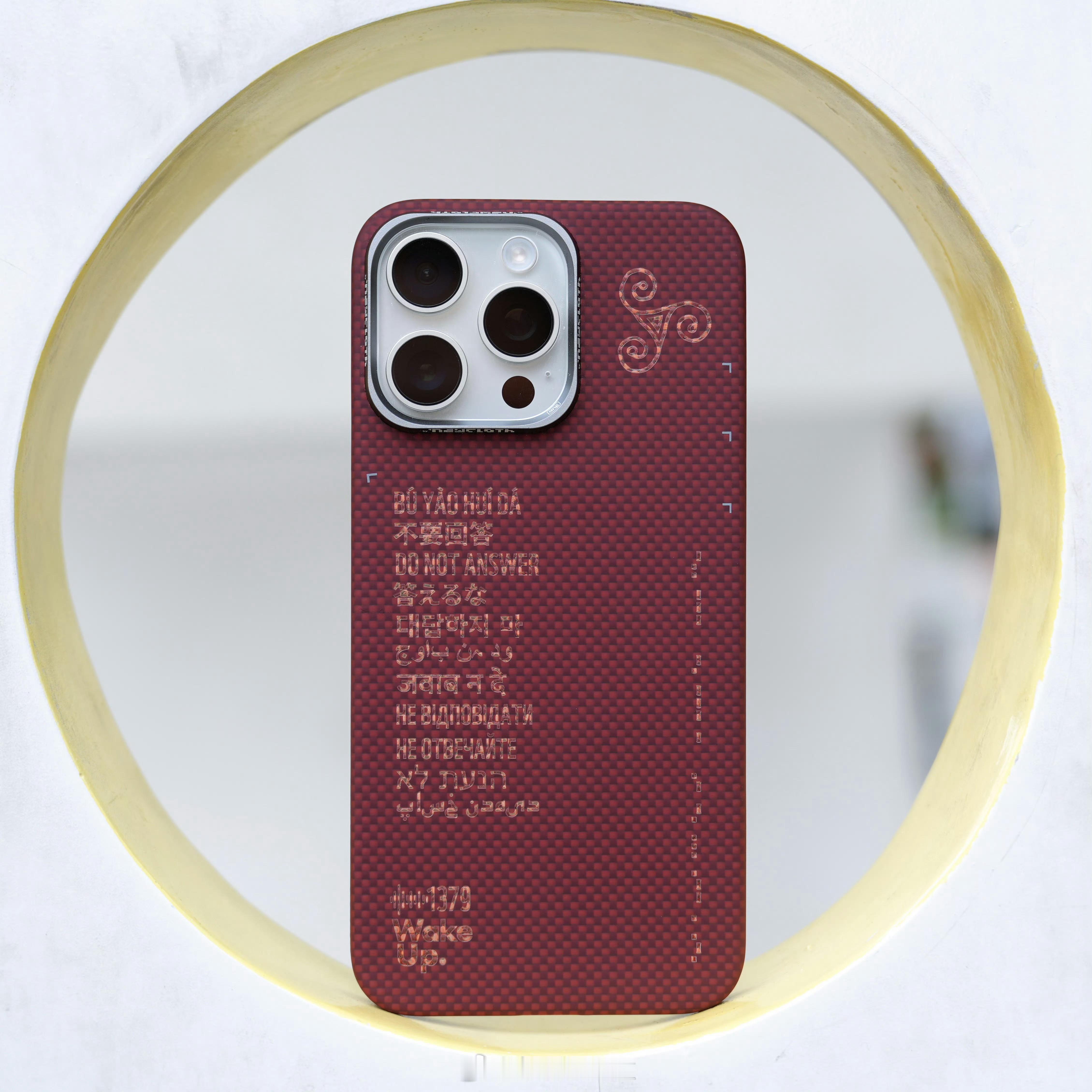 卖手机壳比卖手机还赚钱不可能，绝对不可能，卖手机壳也就挣个几百万最多几千万的，对