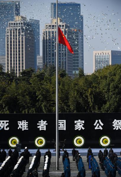 12月13日，日本共同社报道：俄罗斯送给中国一份“大礼”这份“大礼”是前日本