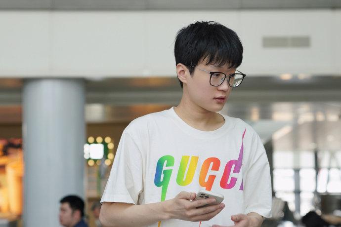 【WE分享】@WE电子竞技俱乐部：发！狠狠地发！（指物料[doge]