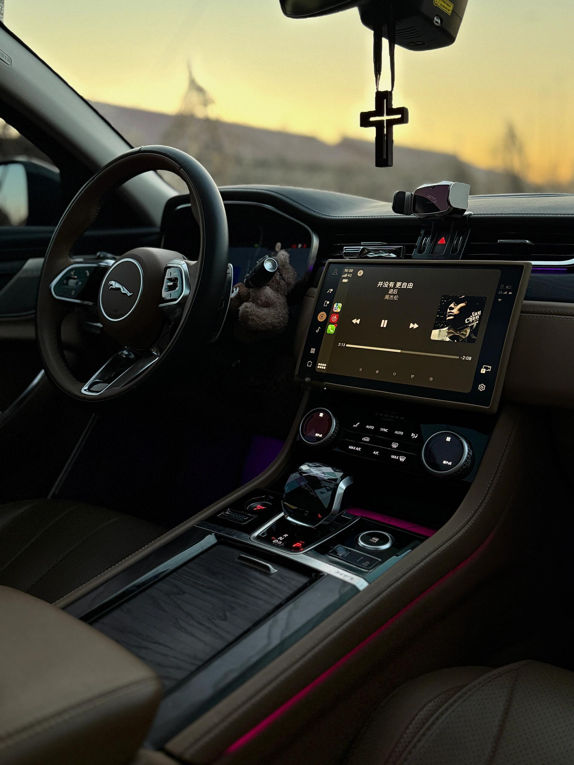 豪华就等于溢价嘛？XFL告诉你不是！捷豹XFL