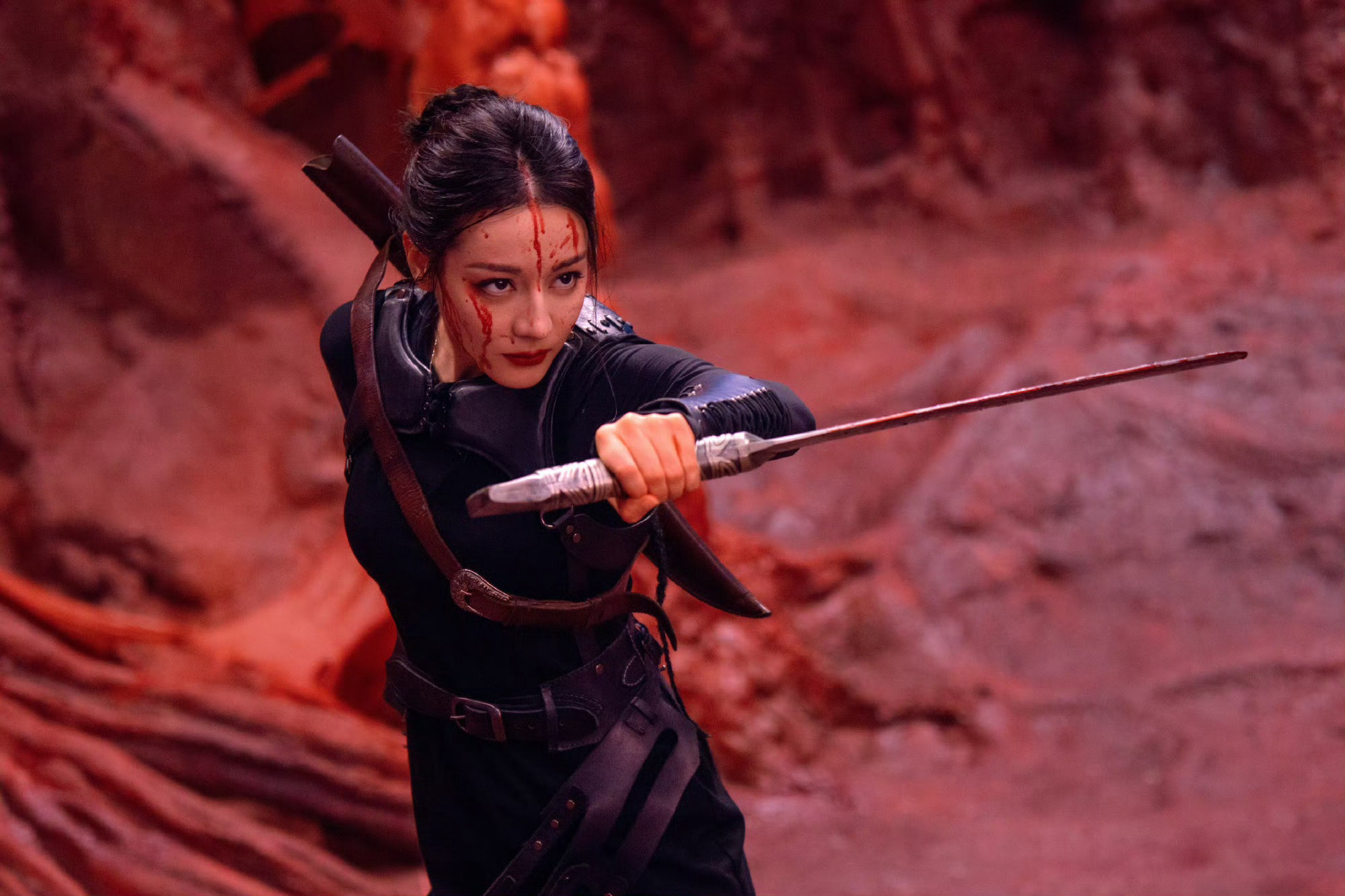 风刀聂九罗太飒了，热巴演的真好！演技很细腻～