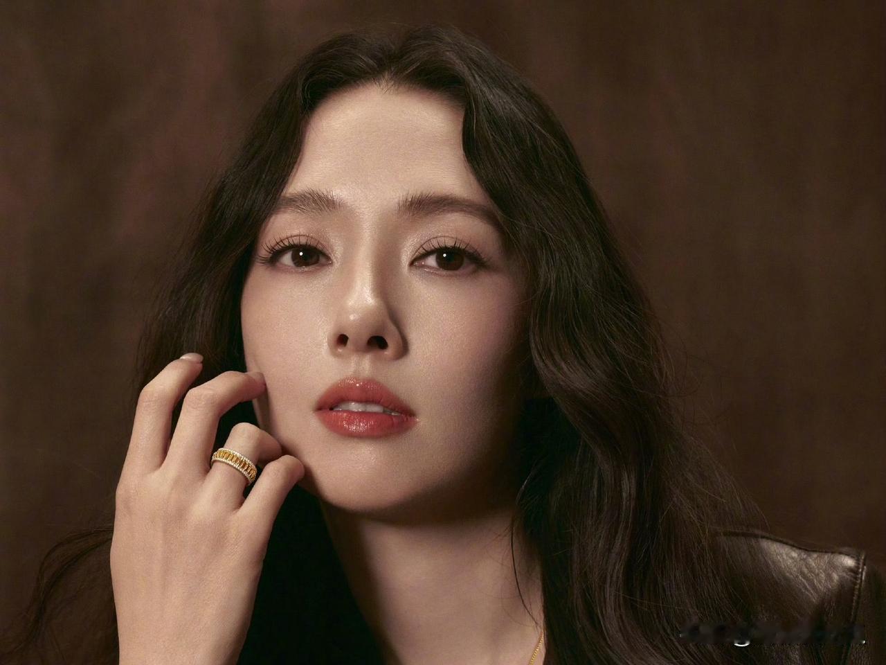 一句谁也没有资格躺平郭碧婷的梦就该醒了向太这句话不光是说给向佐向佑听的，也是