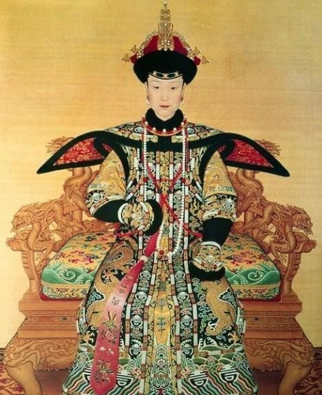 1703年，雍王府来了一个侍女。这个侍女出身和长相都一般，但是她酒量特别好。这一