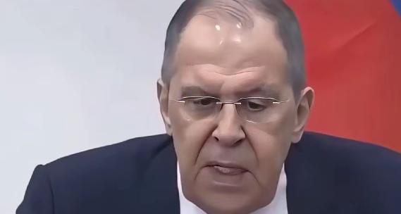 伊朗终于拿到新战机了！不是网上传的48架，是首批16架，其中12架已经停在伊朗的