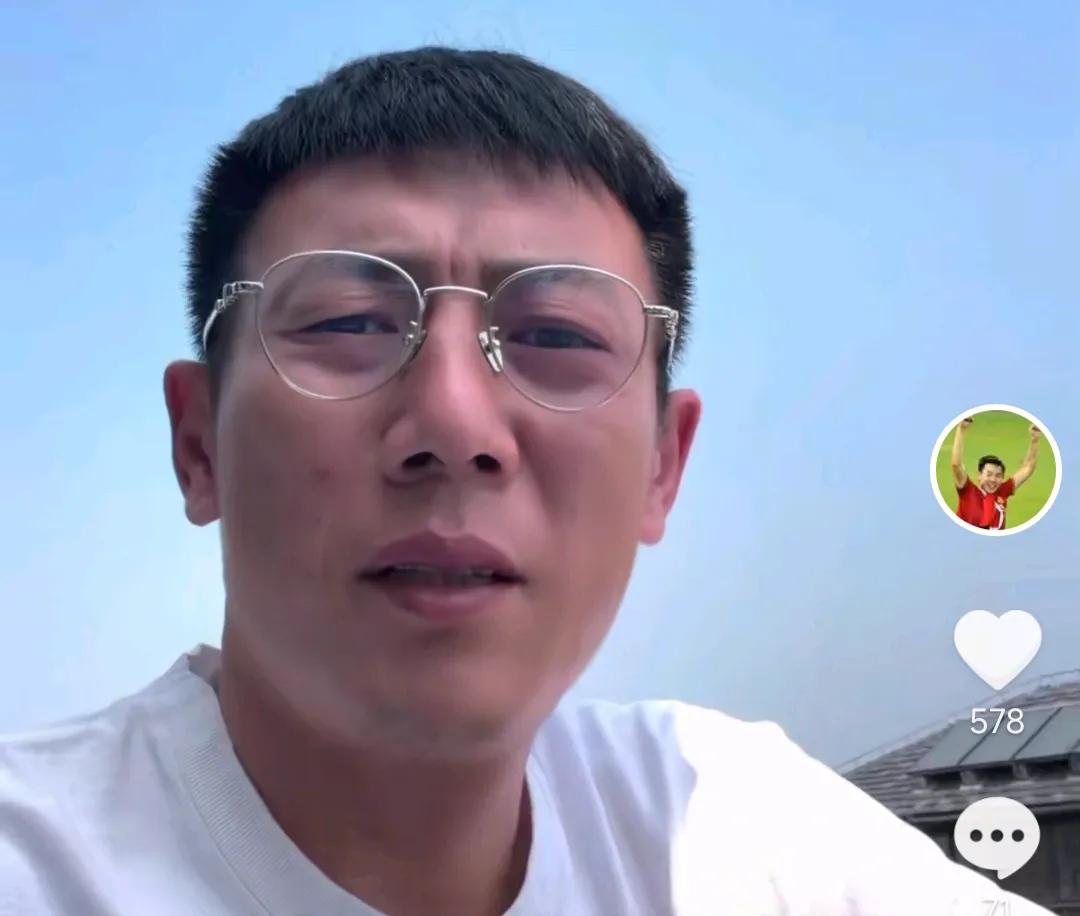 前国脚秦升表示，他永远都是上海申花球迷。在中超上海德比开赛前，前国脚秦升发表了