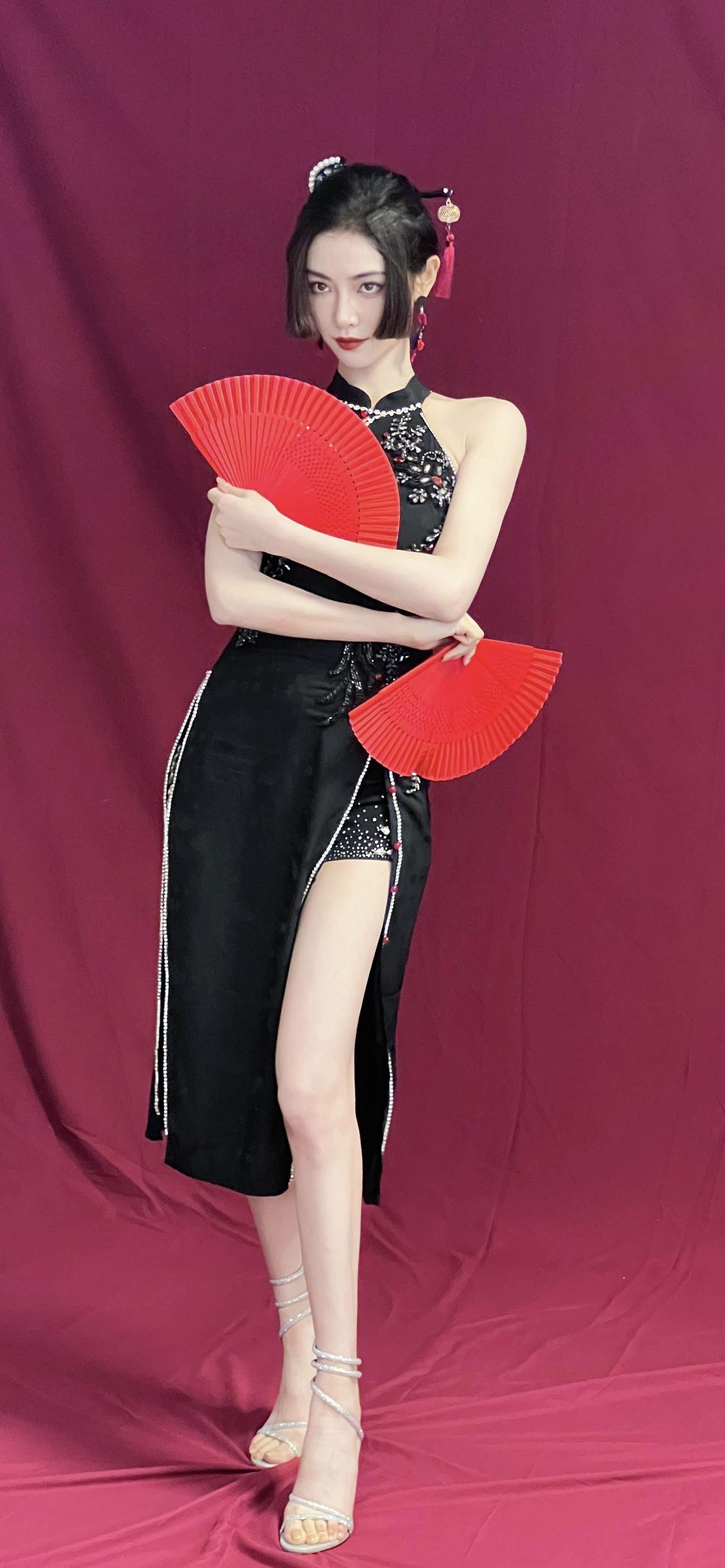 美女壁纸-第6100期-许佳琪