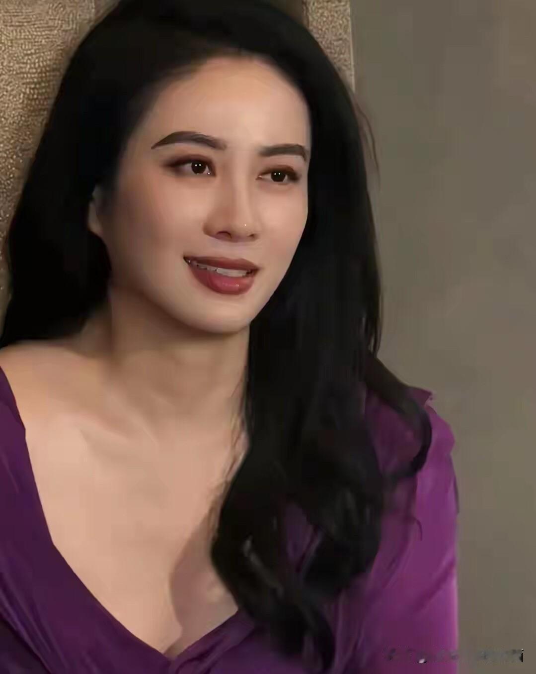 女神就是女神，老了也是法拉利级别的，她曾是很多人的梦中情人，如今年龄大了一点依然
