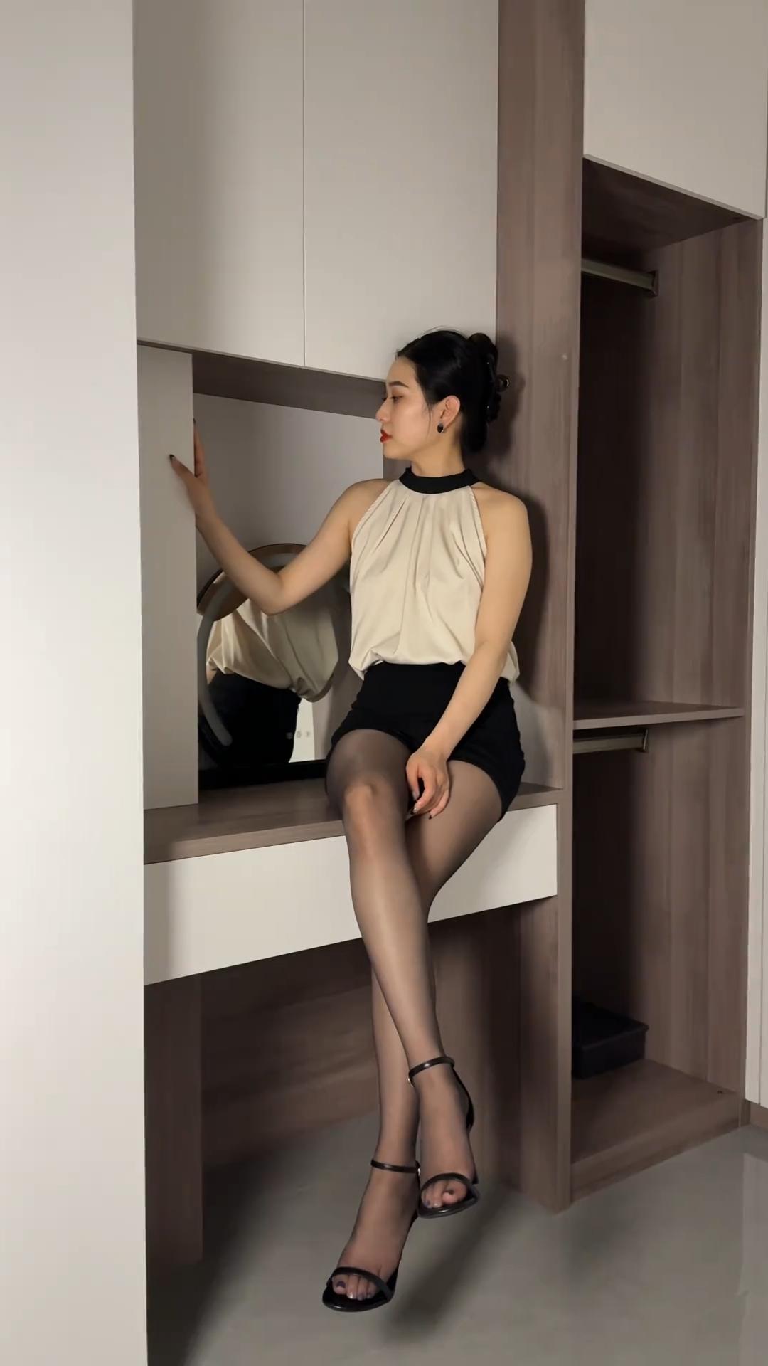 黑丝、肉丝还是裤里丝巴