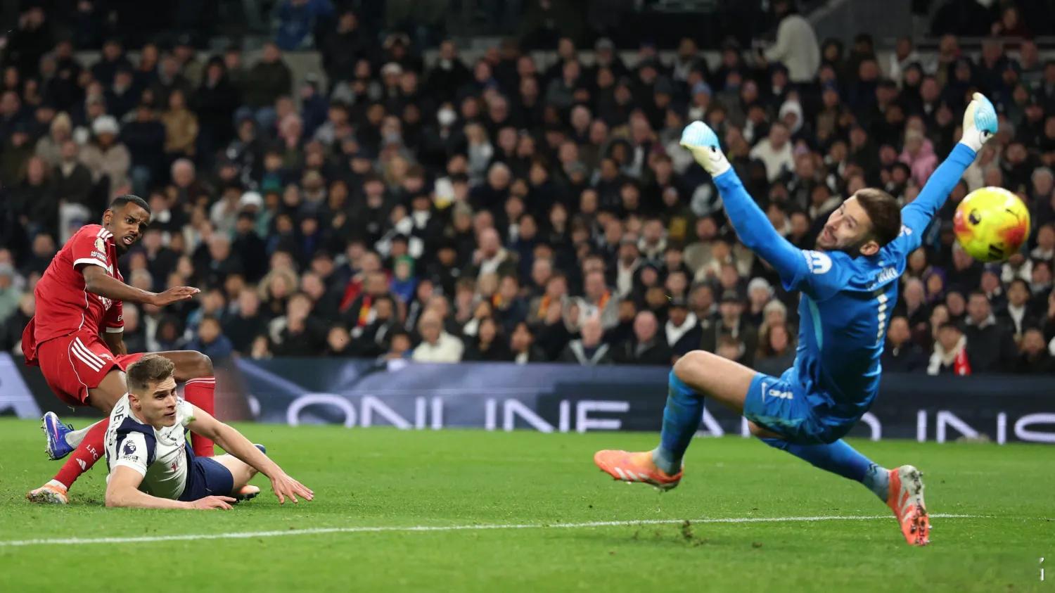 热刺1比2利物浦利物浦夏窗花了2.41亿英镑买了一个10号一个9号，昨晚是维尔