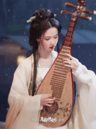 陈都灵怎么往人心里弹琵琶陈都灵雪中清冽的玉兰花谁懂啊！陈都灵演的雾妄言，弹琵琶