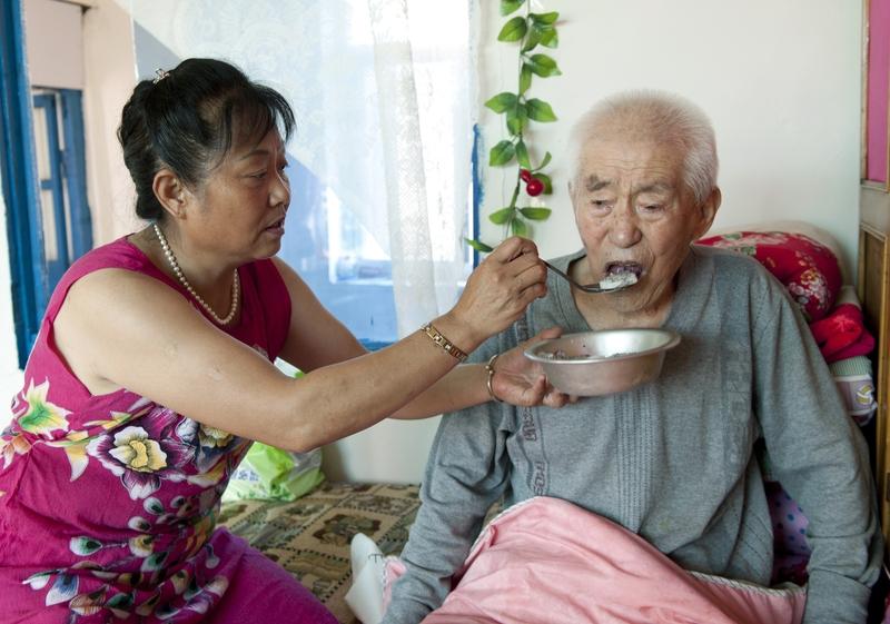 退休后，真正要挑的并不是“哪种生活最时髦”，而是“哪种生活能让60～90岁的