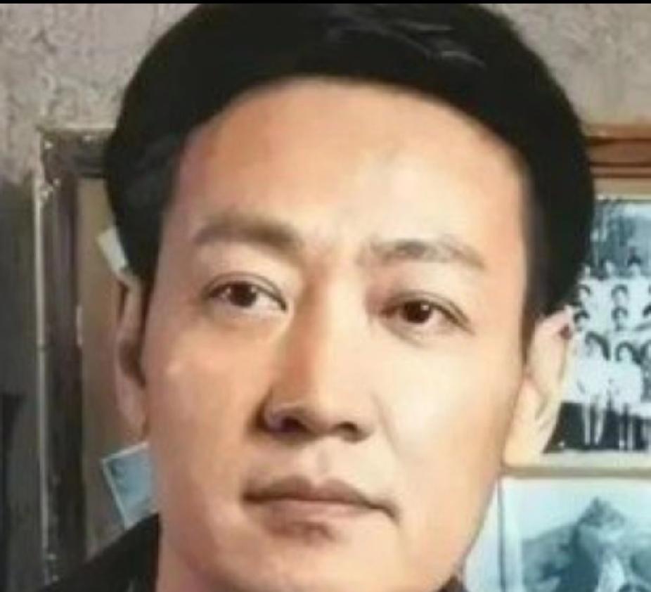 朱媛媛离世近5月，辛柏青终于官宣复工！话剧舞台复出引网友心疼与祝福在妻子朱媛媛