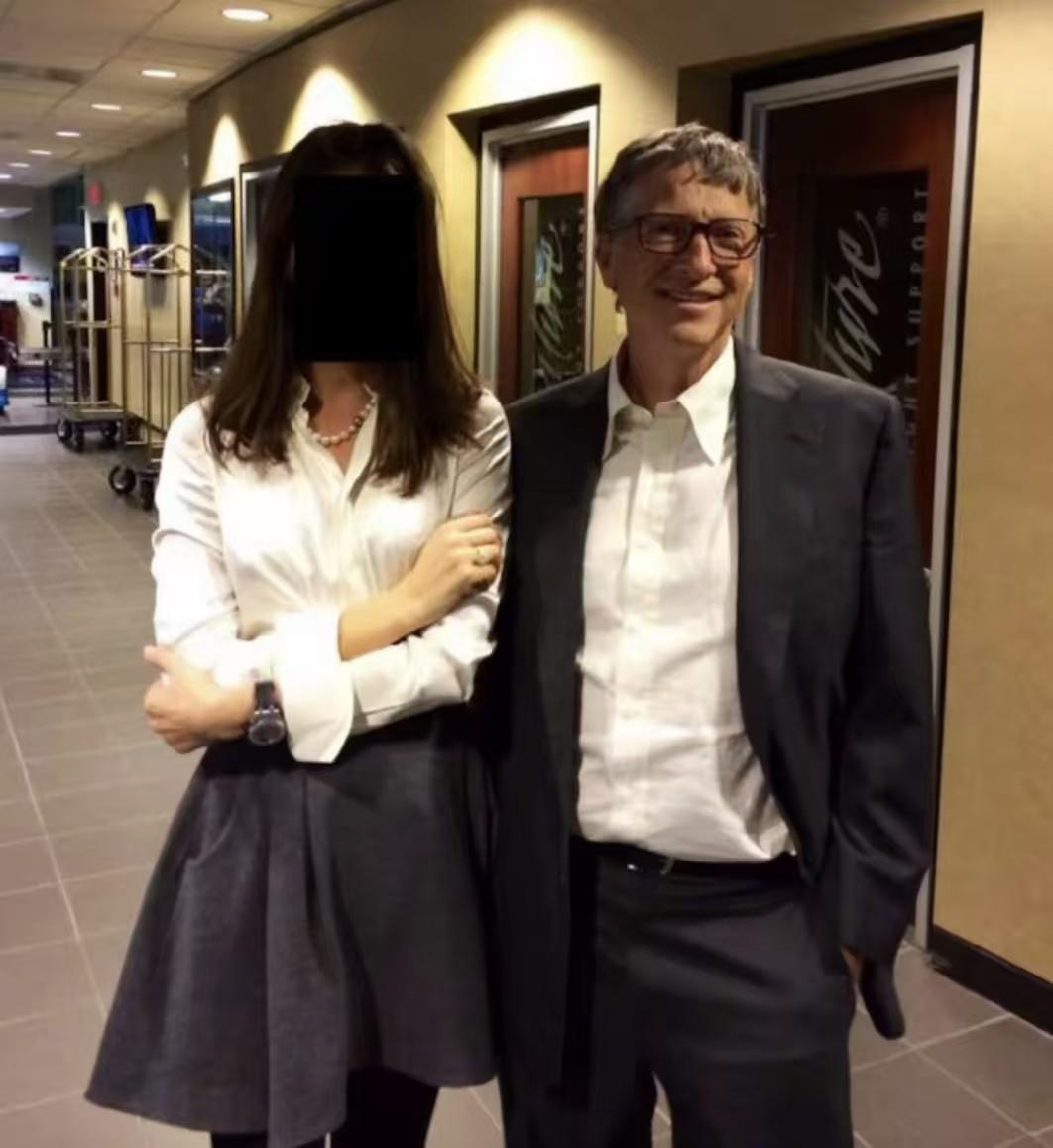 铁塔之高的罪证：爱泼斯坦档案曝光的权贵迷局2026年1月30日，华盛顿司法