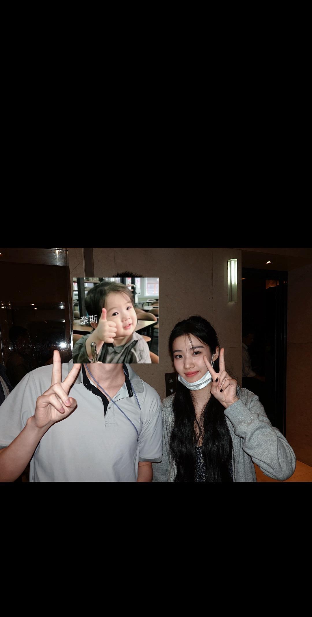 明星卢昱晓偶遇明星明星合影内娱