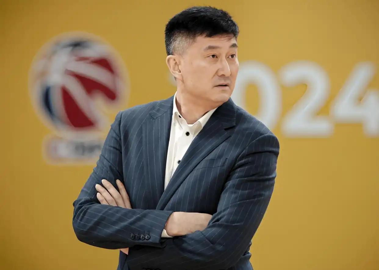 杜锋也救不了现在的宏远！很多人看不明白，为什么昔日霸主要在今年集中“还债”？ 