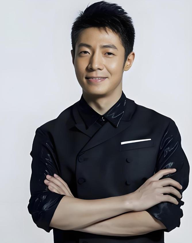 撒贝宁是永远都不会离婚的，原因很简单，不是他的妻子多优秀，而是因为撒贝宁的爱，既