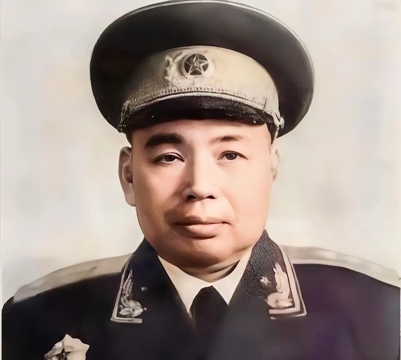 彭德怀南下检查战备回京，路过南京时专程到许世友家坐坐。 一位开国元帅到家里吃