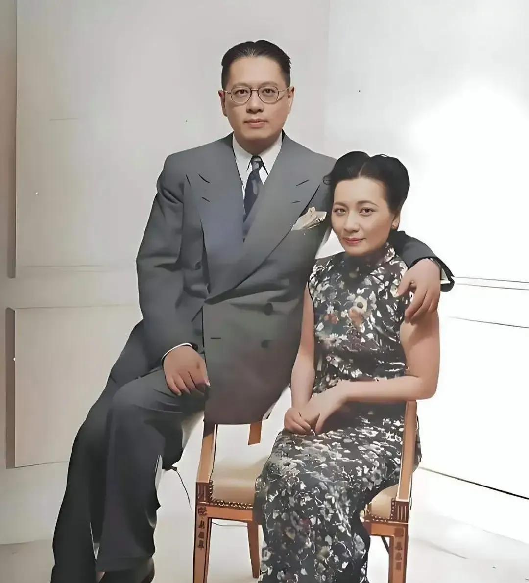 这是1946年宋美龄与哥哥宋子文在南京的合影。作为民国时期最精致的利己主义代表，