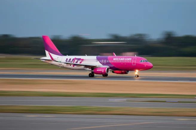 儿童恶作剧改WiFi名险些引发国际航班安全危机8日，欧洲一家廉航客机因机上