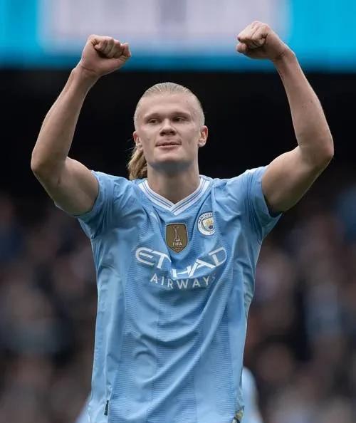 亨利，凯恩和哈兰德究竟谁更强一些？2英超+2欧冠+1世界杯+1欧洲杯，4次英超