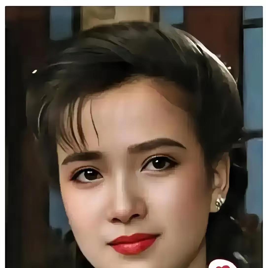 唐国强这事办得挺地道。何晴最后的日子，他带着甜食去探望。知道脑瘤病人嘴里没味，这