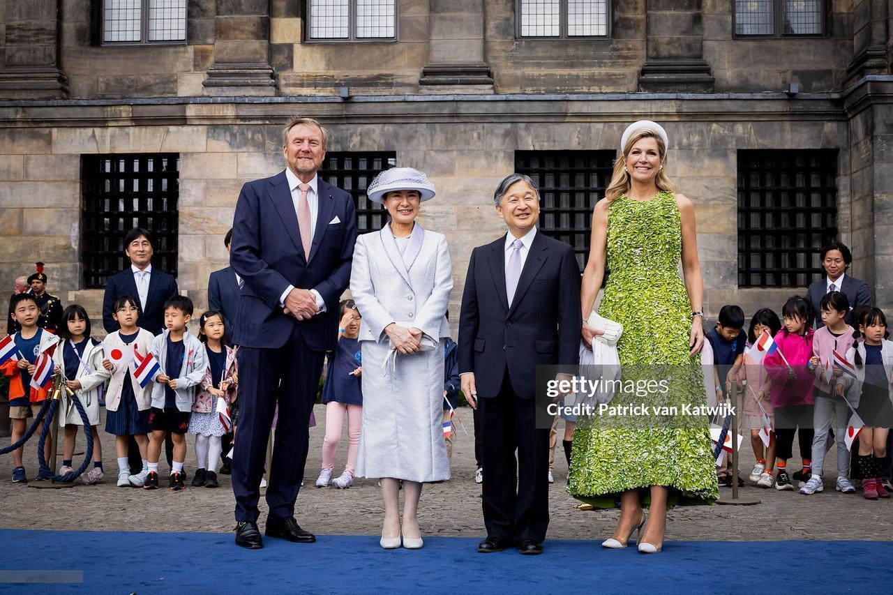 6月17日，日本天皇德仁和皇后雅子正式开始了对荷兰为期3天的国事访问。他们其实1