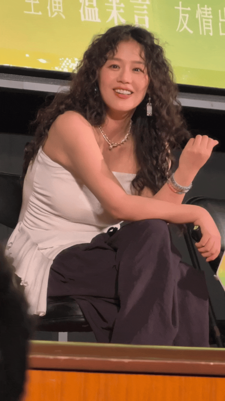 现在的马思纯怎么这么有魅力呢？举手投足间全是成熟女人的韵味！