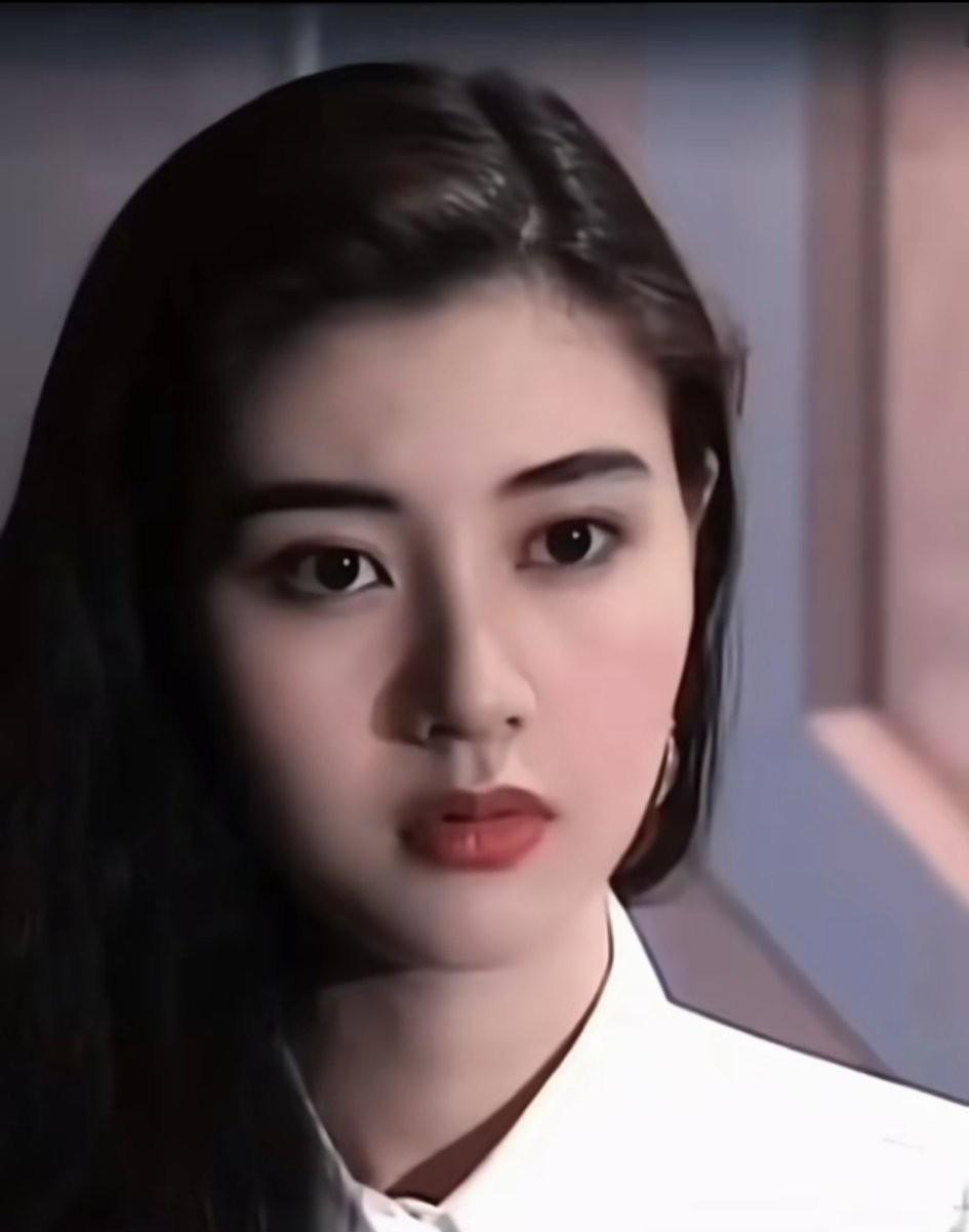 你认为还有比李嘉欣更美的女人吗？在你的心中最美的女人是谁呢？李嘉欣她聚集了女人所