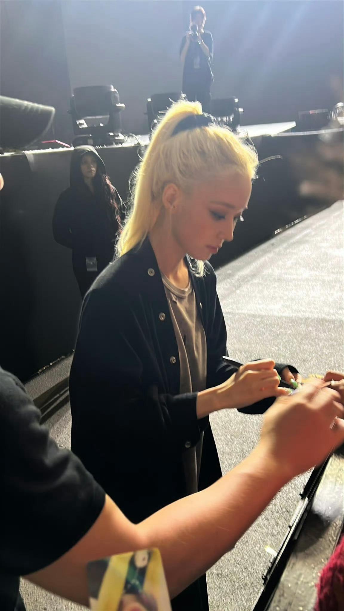 怎么会有人美貌身材并存这么完美的​​​