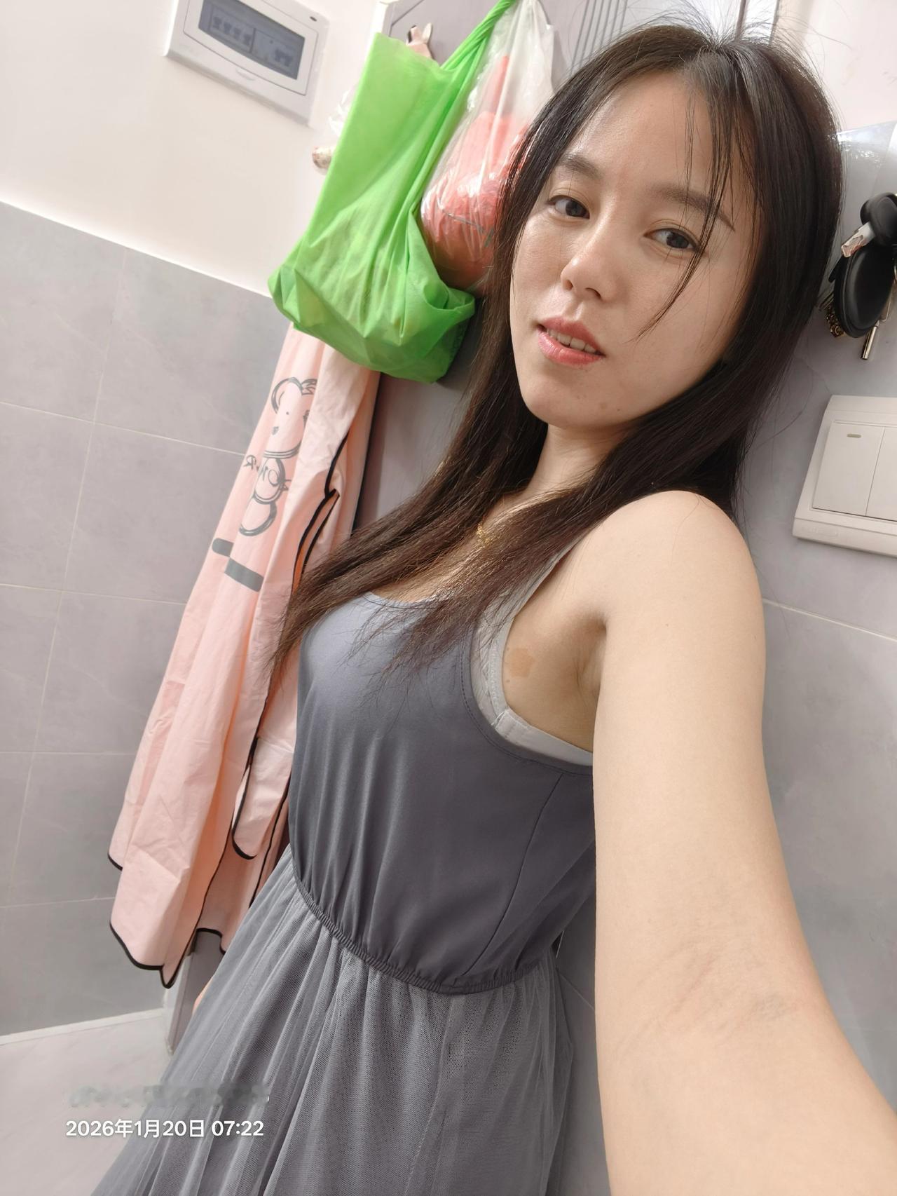 我也想要抱抱亲亲😂