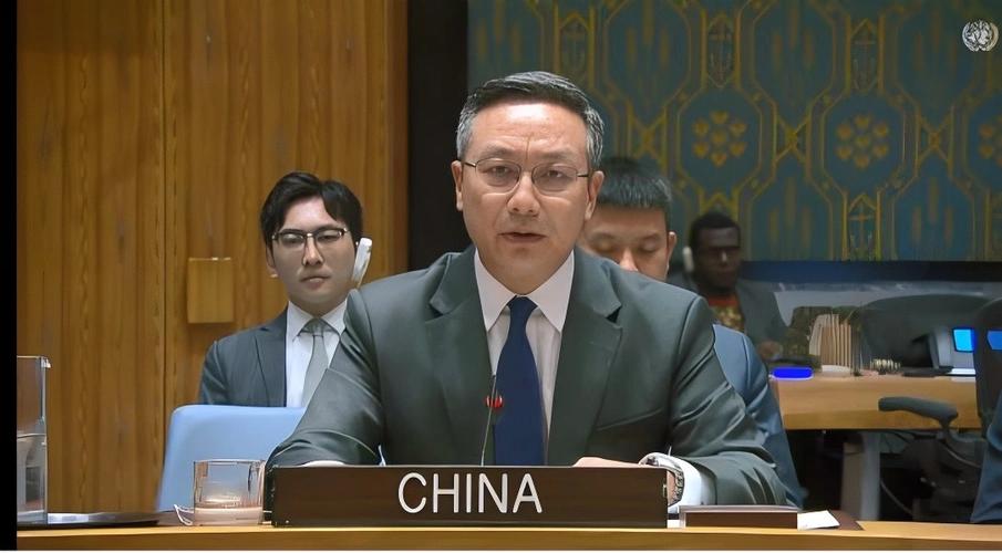 联合国会上，中方代表逐个点名6国，当场撂话：你们没这个资格！10月5日下午，纽