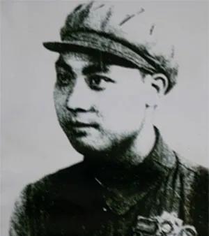 1953年，爆破手郭正喜孤身摸到敌人阵地，竟发现了敌营指挥所，他决定主动出击，激