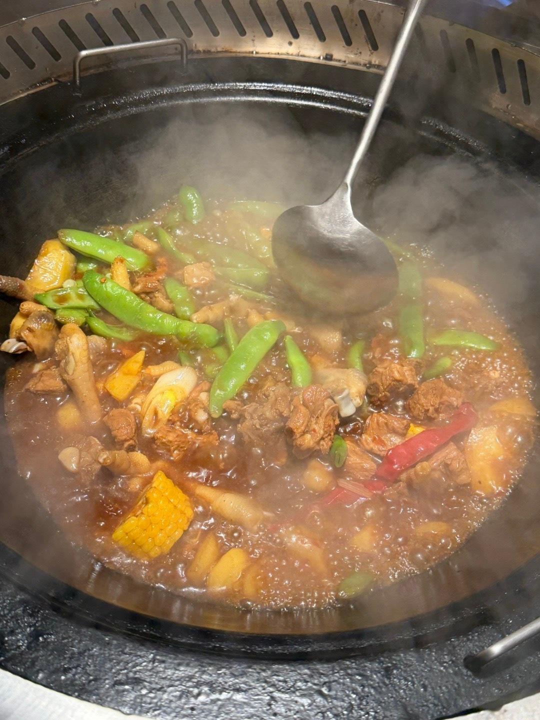 今天吃了东北铁锅炖！新接的这个婴儿弯超级自然！以前的眼尾多一些这次眼中要翘一