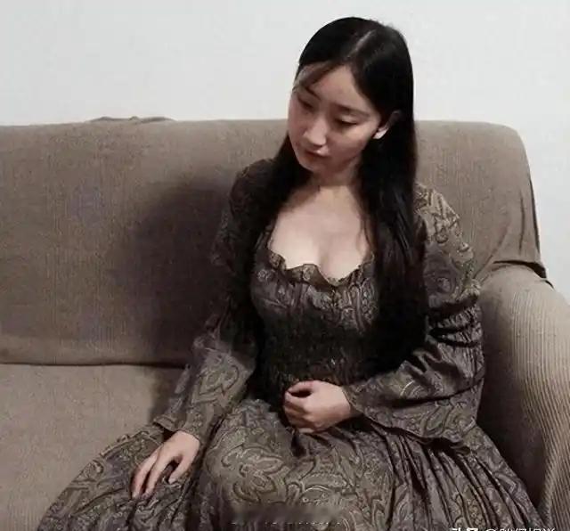 科研妲己，才39岁的她，直接就在美国加州理工学院当上了终身教授。第一任丈夫，就是