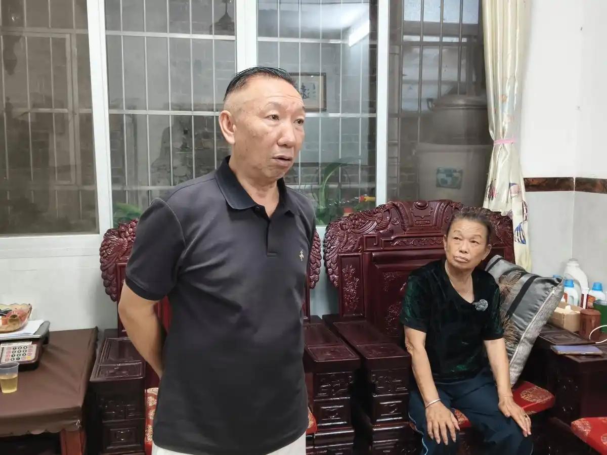这几日各大平台热搜榜上的顶流话题之一——"孙子非亲生儿媳拒做亲子鉴定"一事，