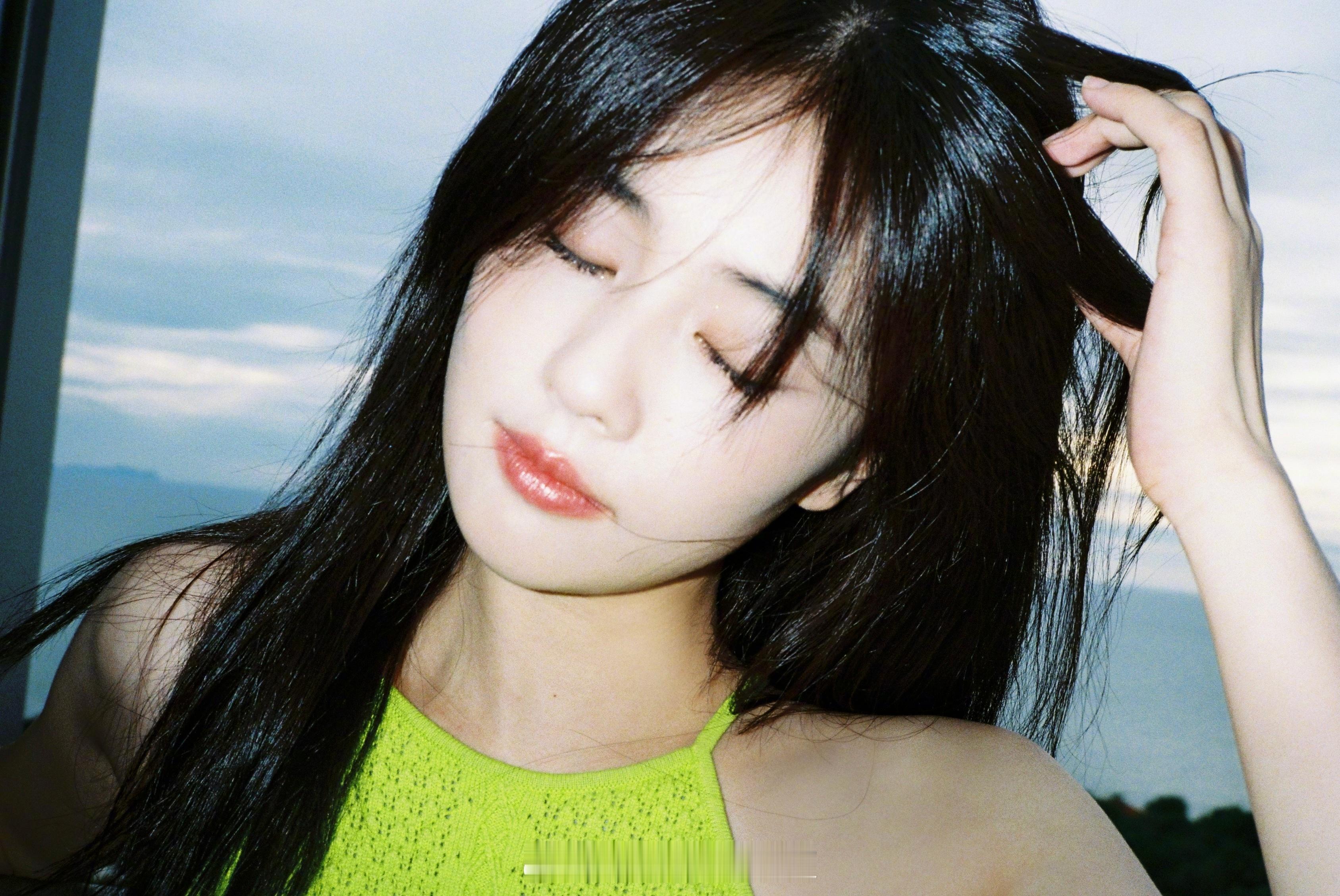 白鹿挂脖裙纯美私服