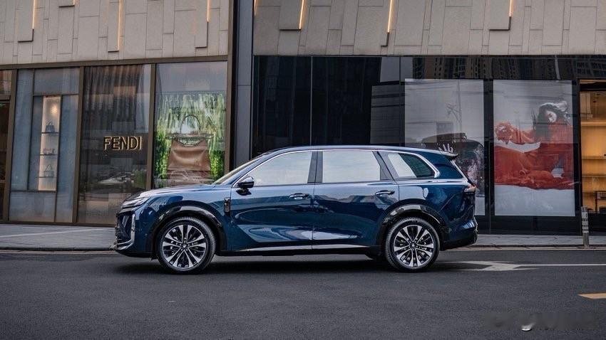 华境S用成熟的供应链，极致的成本控制，把最前沿的技术装进老百姓买的起的车里，畅享