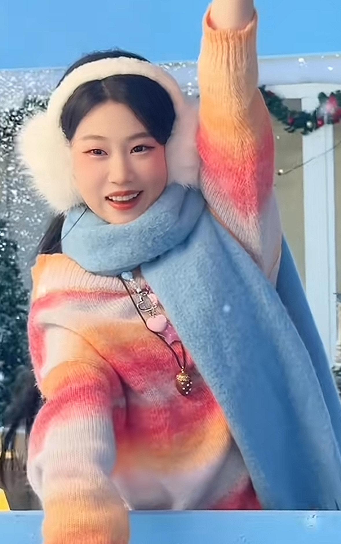 沈佳润最招人稀罕的点：毫无早熟痕迹。虽然早早成为大明星，有了自己的代表作，日常