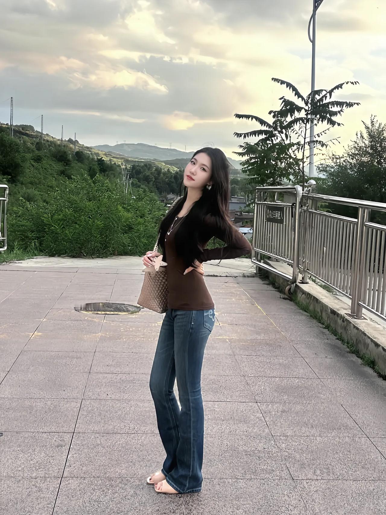 山高水长，风起云涌。