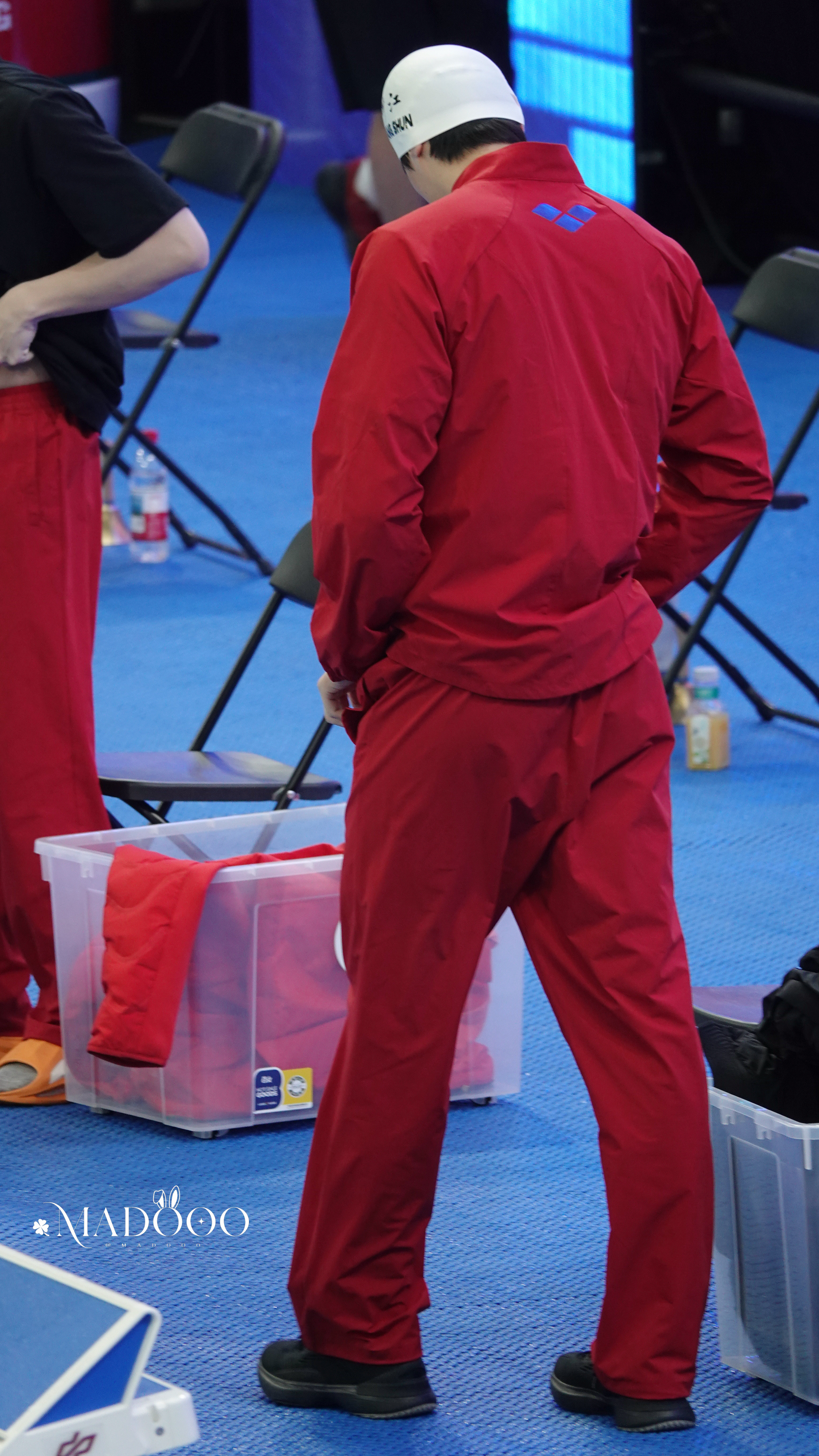 感觉屁股肯定很翘🤤