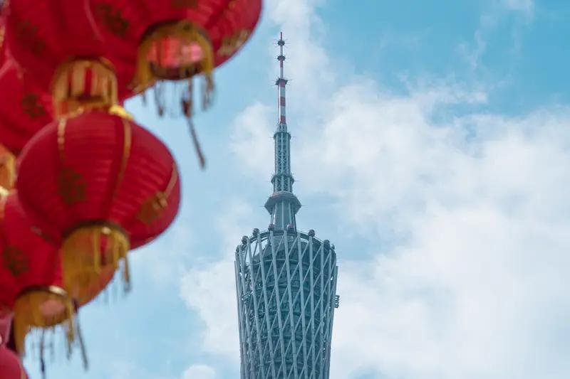 2026年春节消费肯定有新看点。首先，春节放9天假，大家有更多时间消费。虽说要补