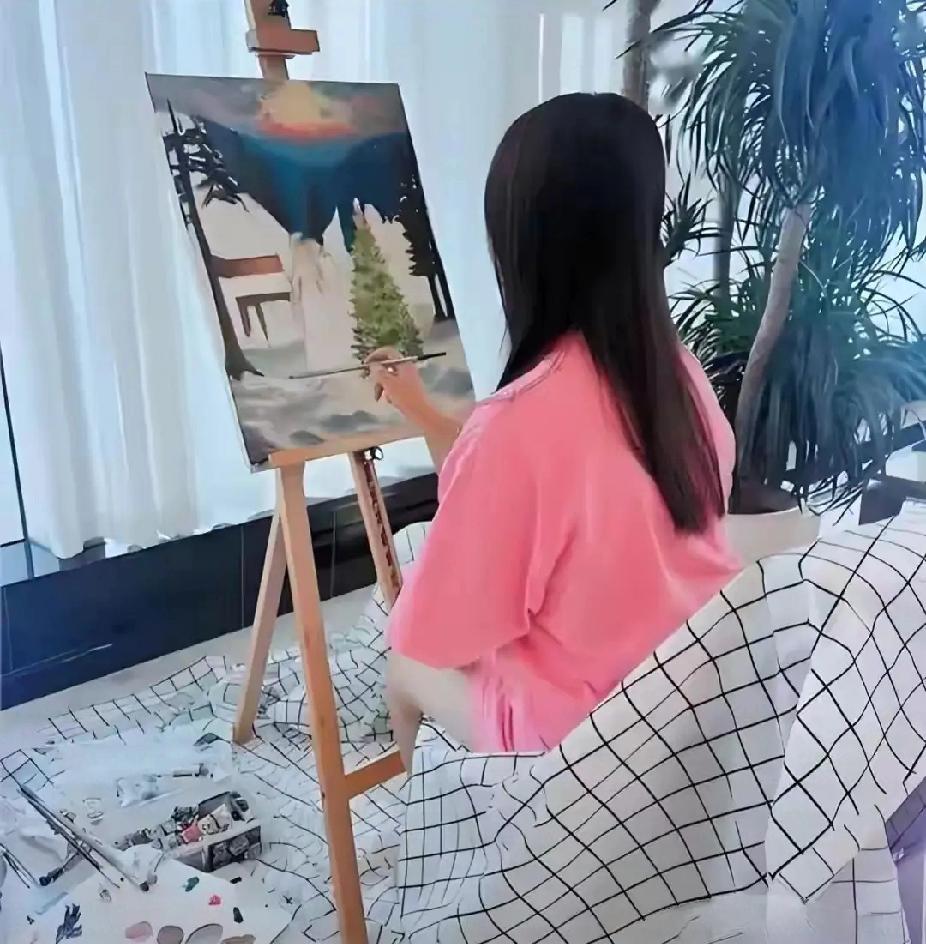 王诗龄艺术天赋拉满，实力斩获金奖太出彩王诗龄凭借作品《蝾螈》拿下金奖还闯入