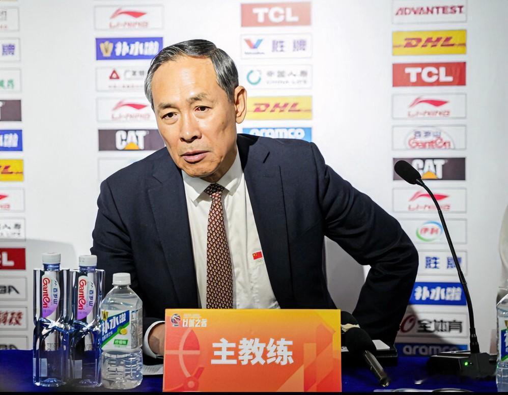 果然不查不知道关于北京男篮新外援贝利网友又发现一个真相，那就是他是一名28