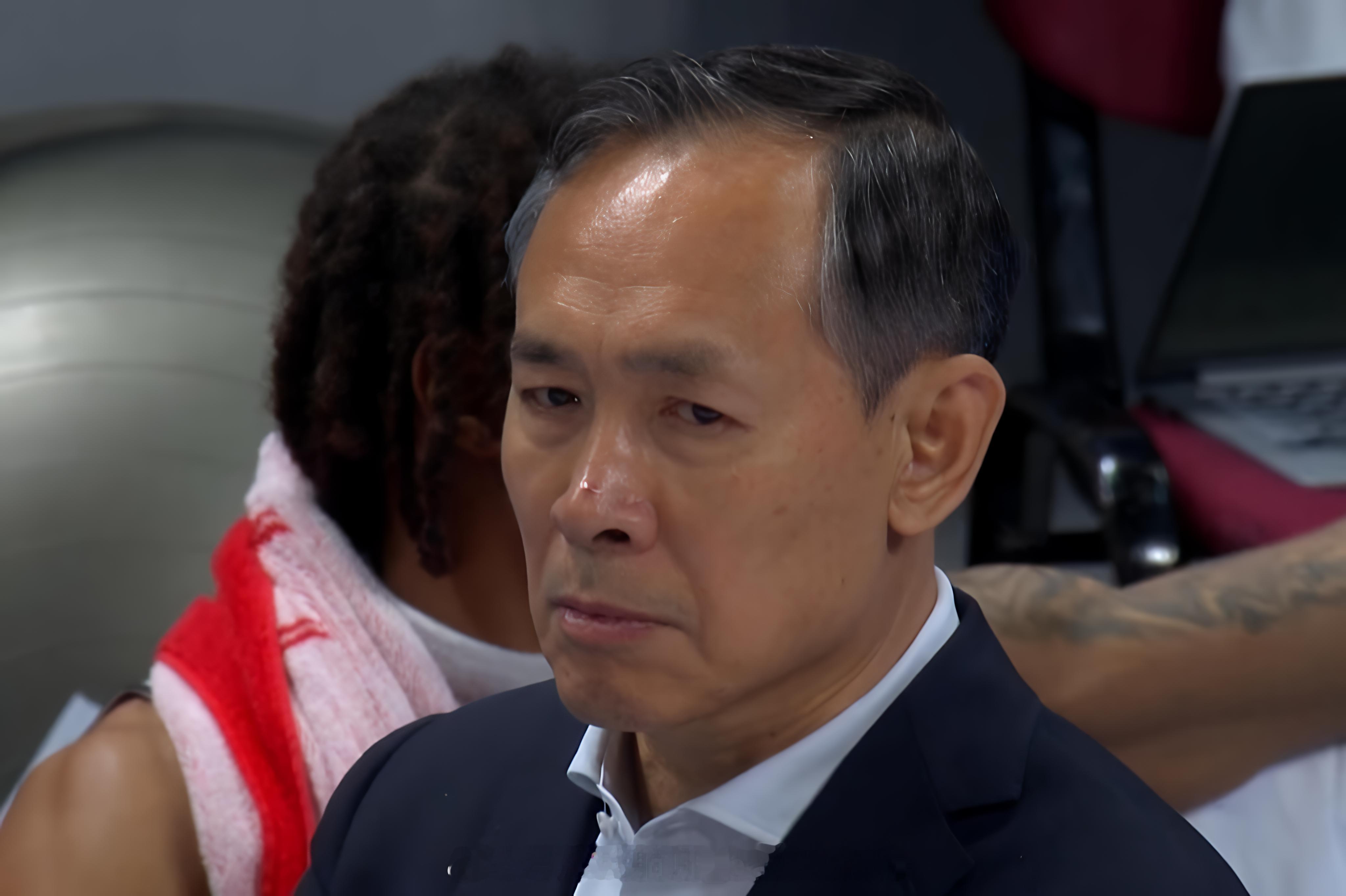 许指导：下半场我的鼻子上突然有了脓包，到底是你们谁？cba