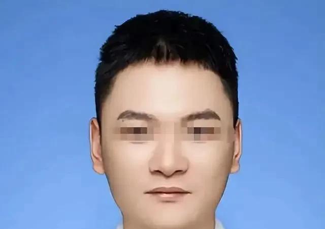 小米前前高管冯德兵签200份保养合同上热搜，真的惊掉人下巴，这年轻高管真的把自己