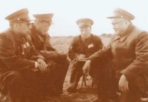 1955年授衔，全场最年轻的上将，39岁。14岁参军，17岁当师政委，22岁当司
