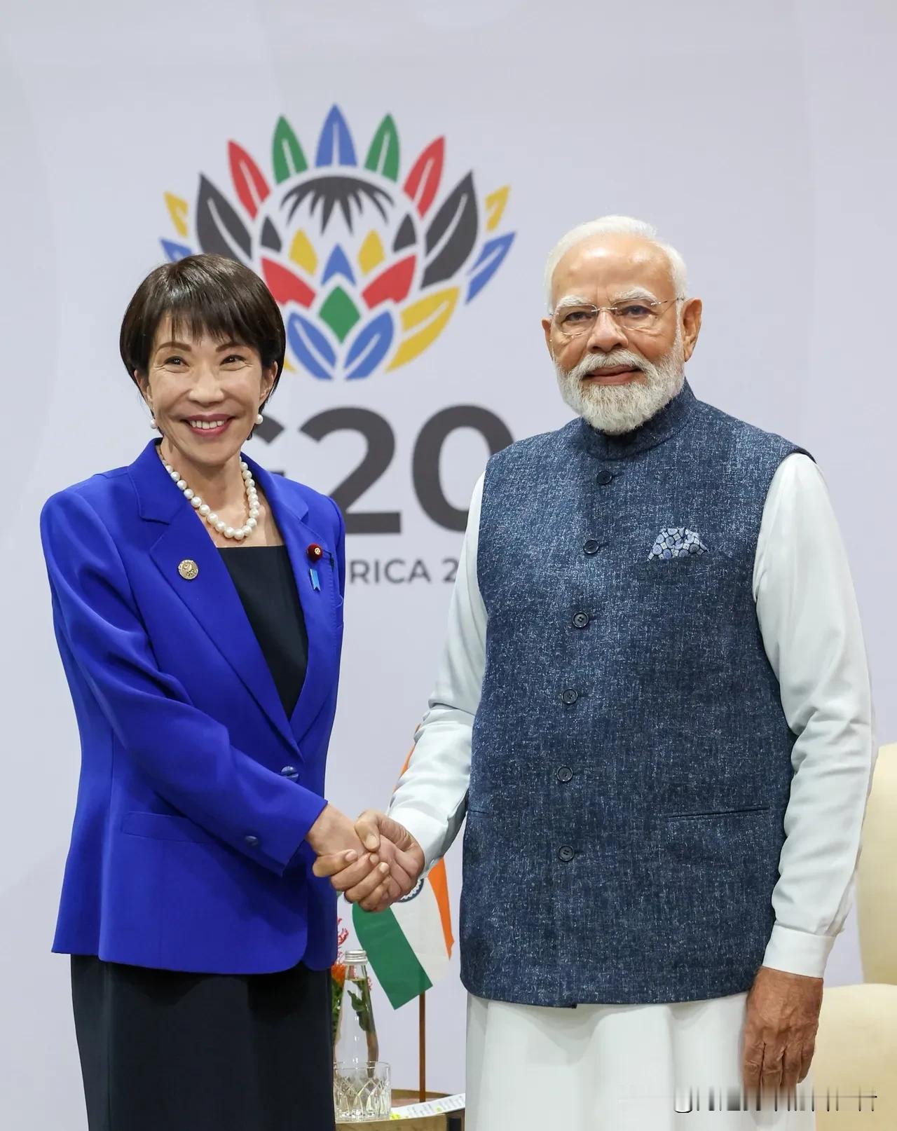 就在刚刚印度总理和日本达成了双方合作印度总理莫迪11月23日发文说：“我与