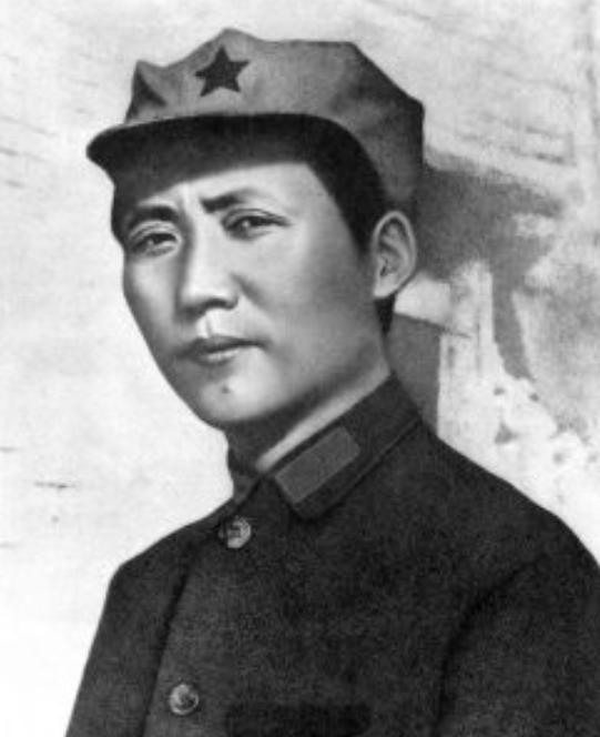 毛主席做的轰动全世界的六件事：第一：一张帅照1936年刚走完长征的毛主席在