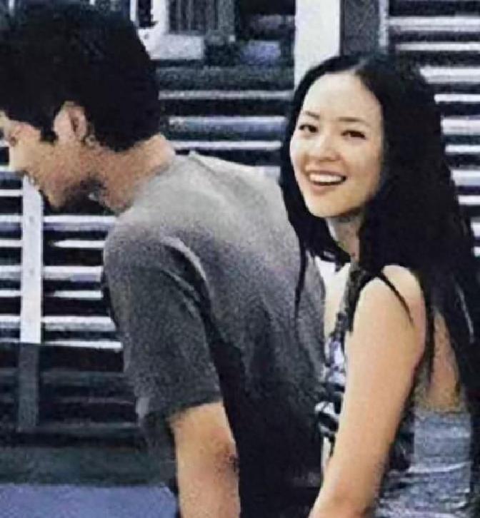 娱乐圈里，总有那么些女星，脸蛋出众，奖项拿到手软，片约国际范儿十足，可偏偏卡在豪